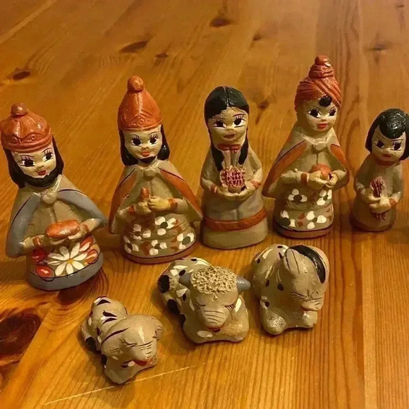 Vintage Hand Crafted Miniature Nativity Set Rustic Folk Art - Picture 3 of 6